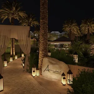 The Ritz-carlton, Θέρετρο